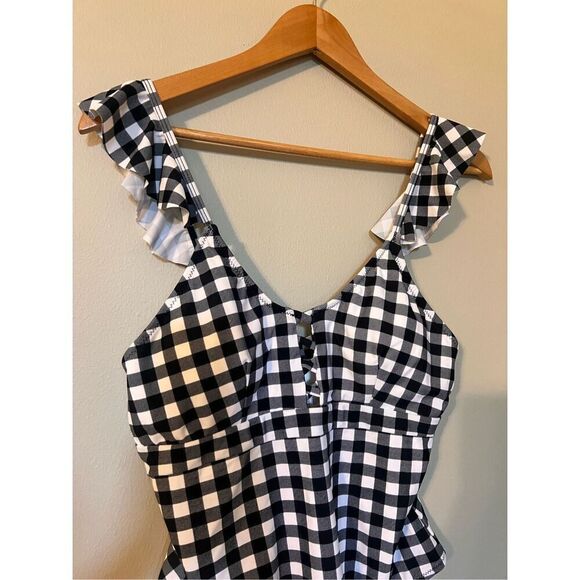 Cupshe Size XL Ruffle Strap One Piece Swimsuit Black Gingham Check Plaid Modest - Picture 6 of 15